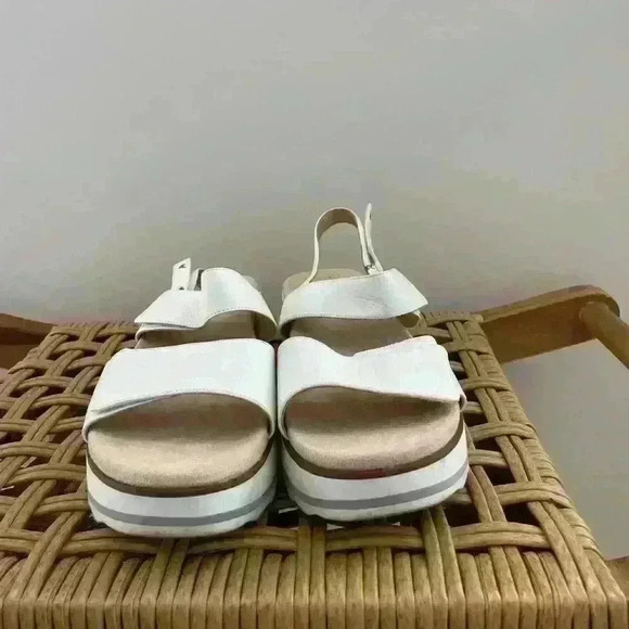 Vionic Women’s Brielle Croco Sandals - Picture 3 of 7